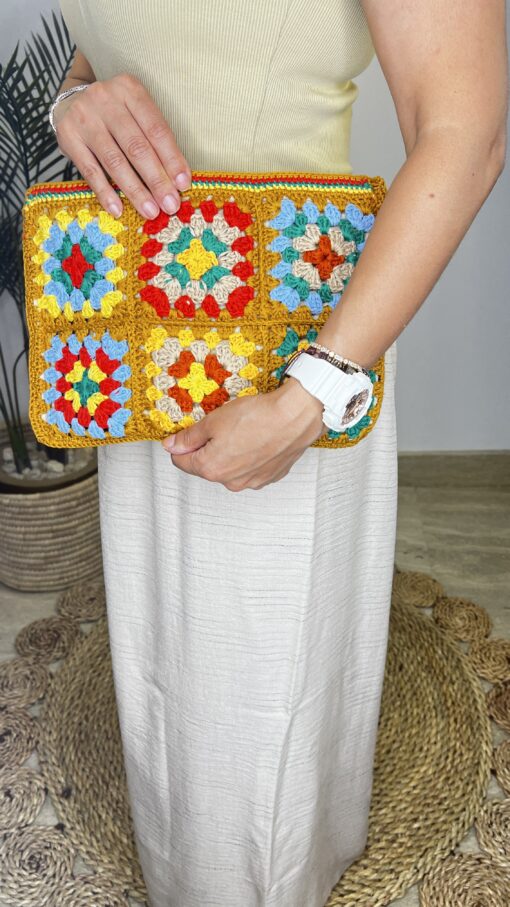 Crochet Unique Clutch - Image 6