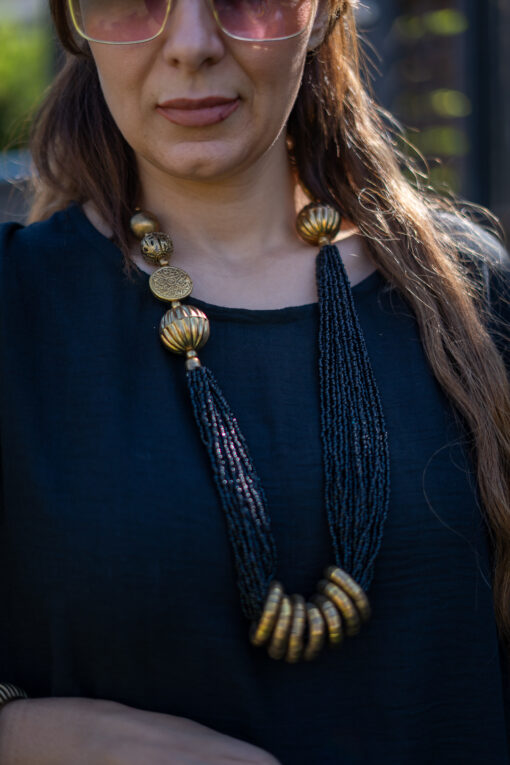 Necklace Black in Gold Layers